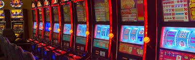 manaloplay slot game lobby showing online slot titles for Filipino players